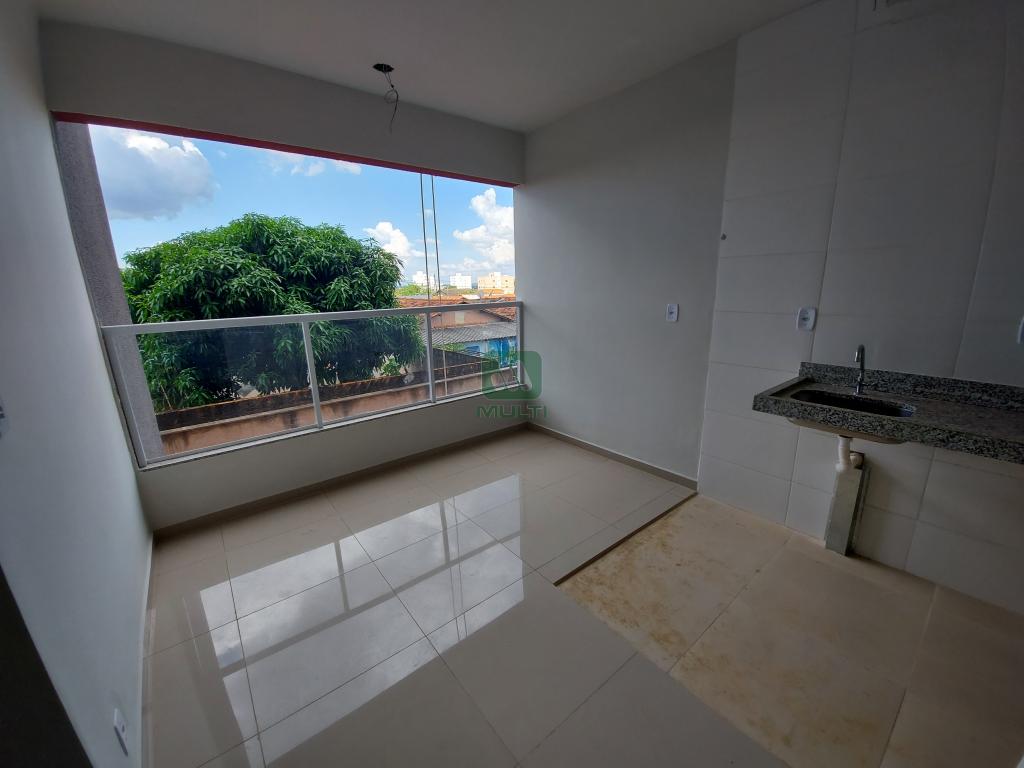 Apartamento à venda com 2 quartos, 56m² - Foto 2