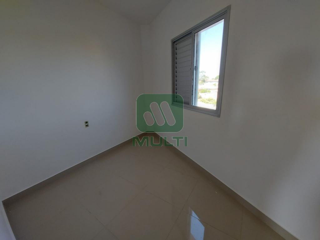 Apartamento à venda com 3 quartos, 88m² - Foto 2