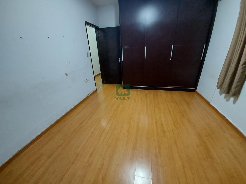 Casa à venda com 5 quartos, 300m² - Foto 16