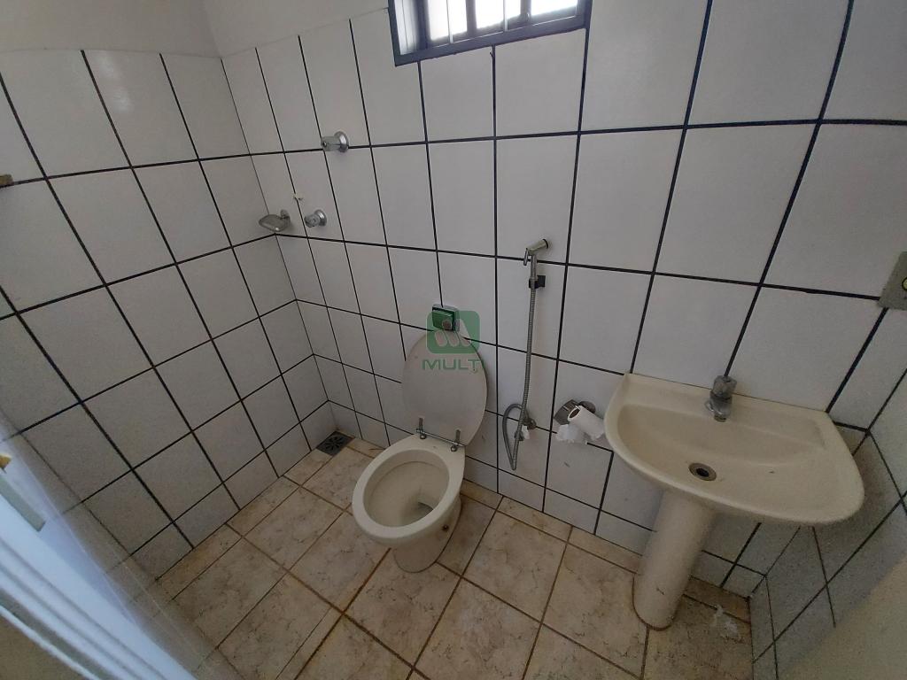 Casa à venda com 5 quartos, 300m² - Foto 21