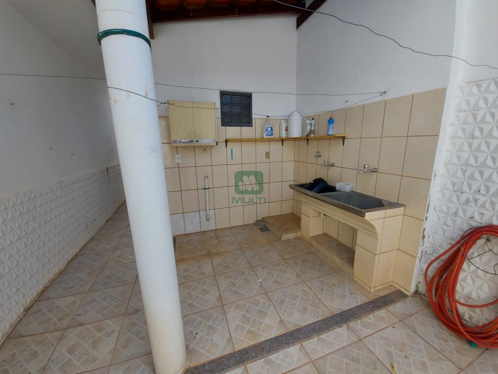 Casa à venda com 5 quartos, 300m² - Foto 24