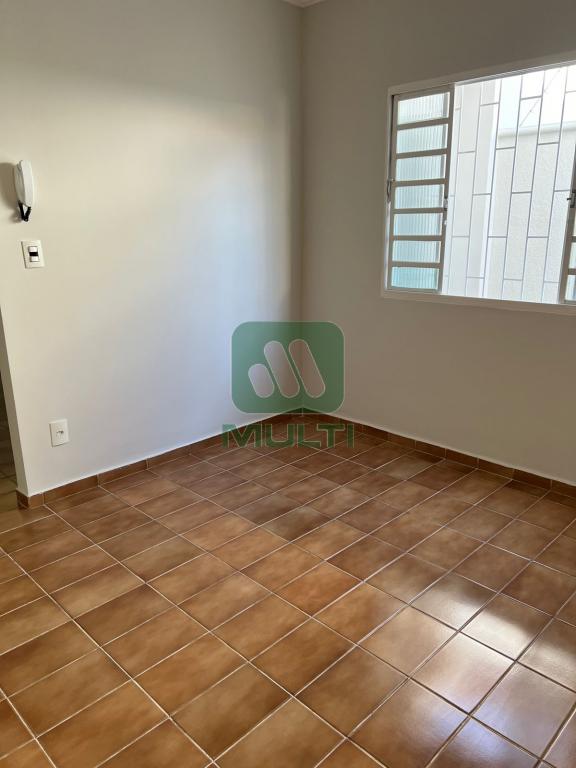 Casa à venda com 3 quartos, 112m² - Foto 7