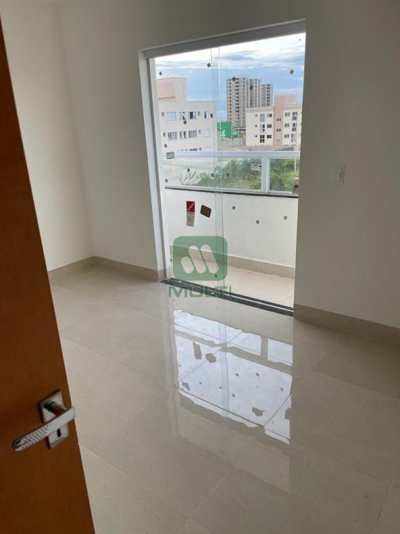 Apartamento à venda com 3 quartos, 73m² - Foto 1