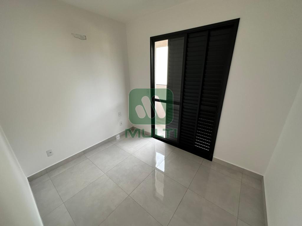 Apartamento à venda com 2 quartos, 65m² - Foto 1