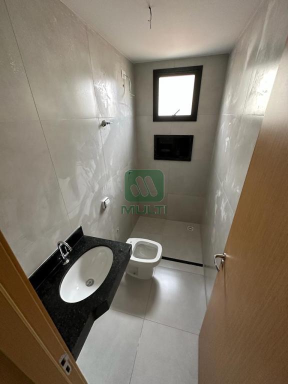 Apartamento à venda com 2 quartos, 65m² - Foto 3