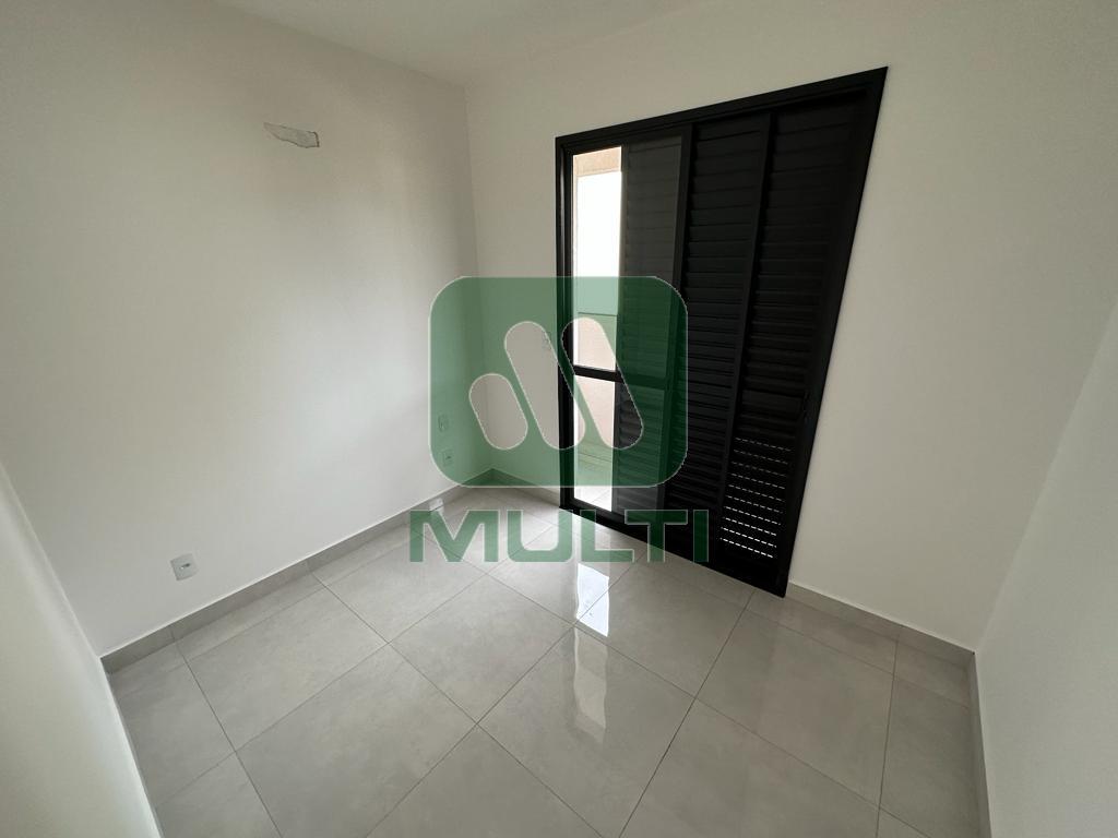 Apartamento à venda com 2 quartos, 65m² - Foto 9