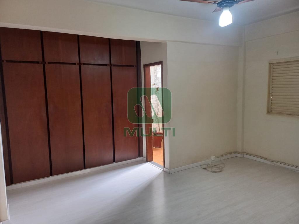 Apartamento à venda com 3 quartos, 130m² - Foto 9