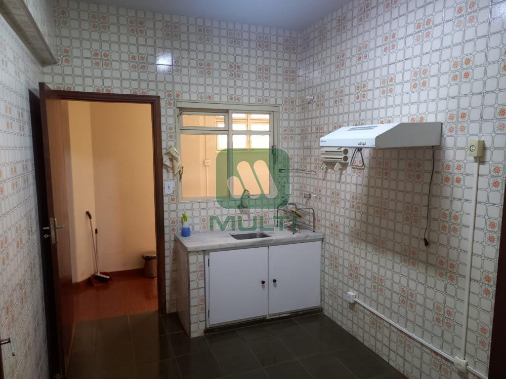 Apartamento à venda com 3 quartos, 130m² - Foto 12