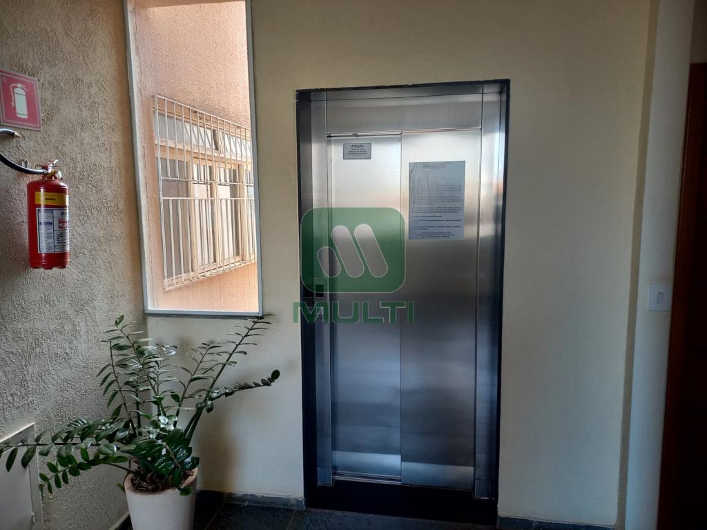 Apartamento à venda com 3 quartos, 130m² - Foto 15