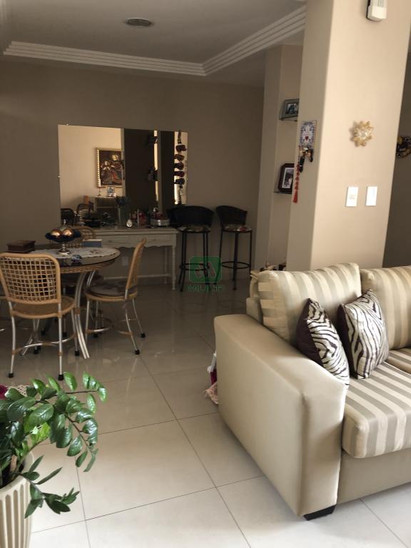 Apartamento à venda com 2 quartos, 72m² - Foto 3