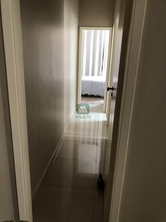 Apartamento à venda com 2 quartos, 72m² - Foto 10