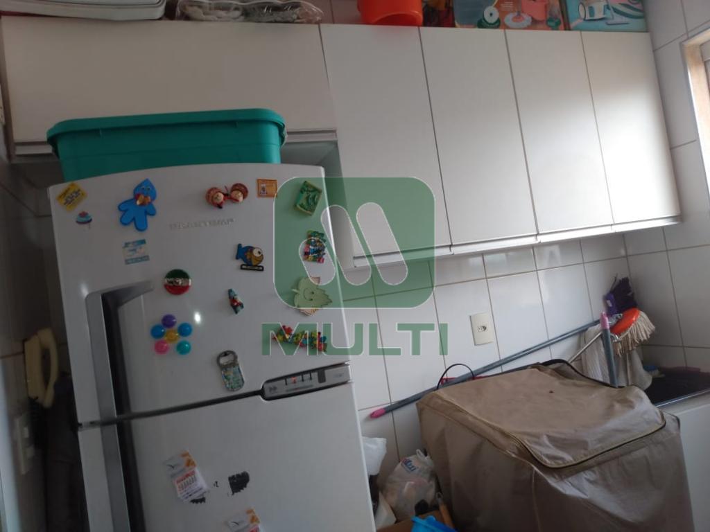 Apartamento à venda com 2 quartos, 57m² - Foto 2