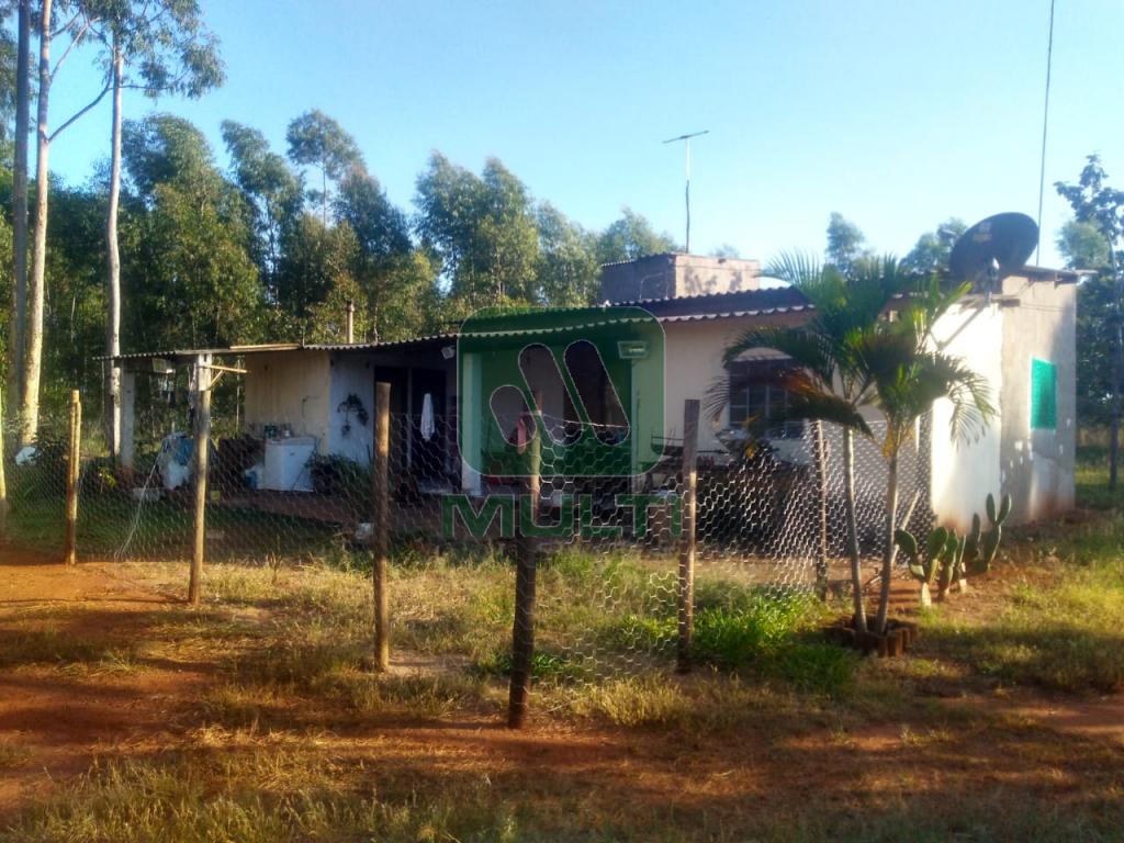 Fazenda à venda com 2 quartos, 150m² - Foto 1