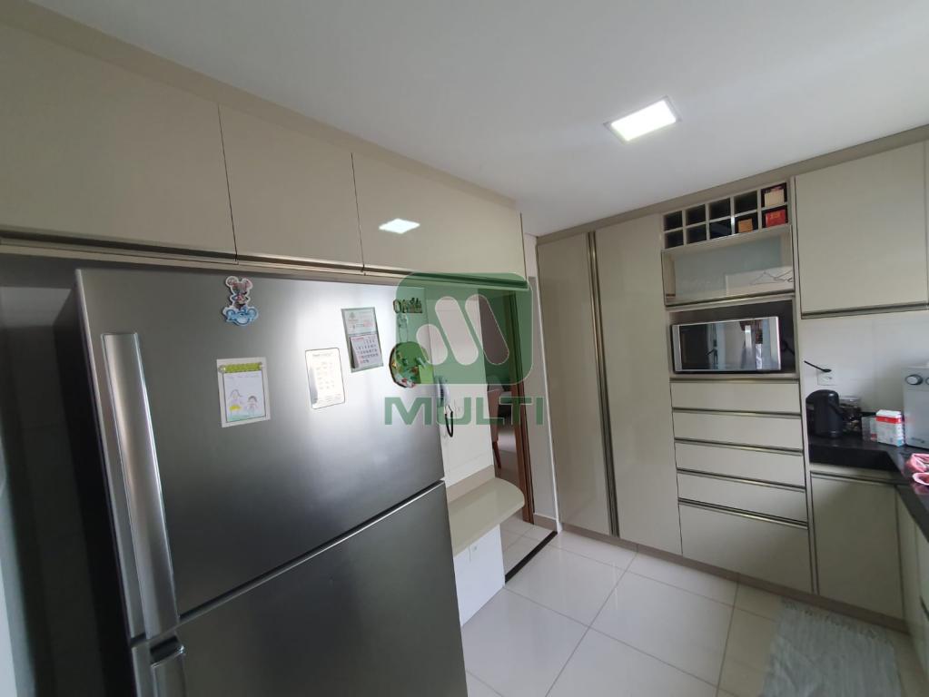 Apartamento à venda com 3 quartos, 94m² - Foto 7