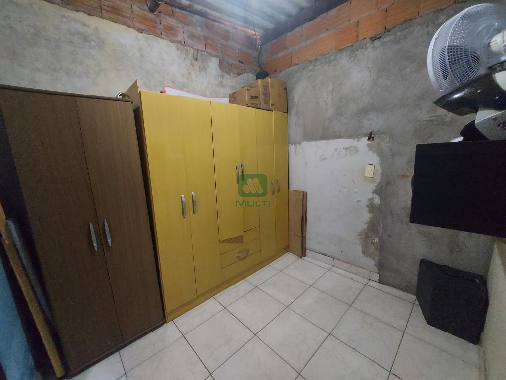 Casa à venda com 4 quartos, 151m² - Foto 4