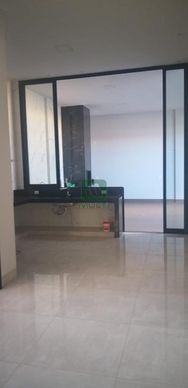 Casa à venda com 3 quartos, 200m² - Foto 16