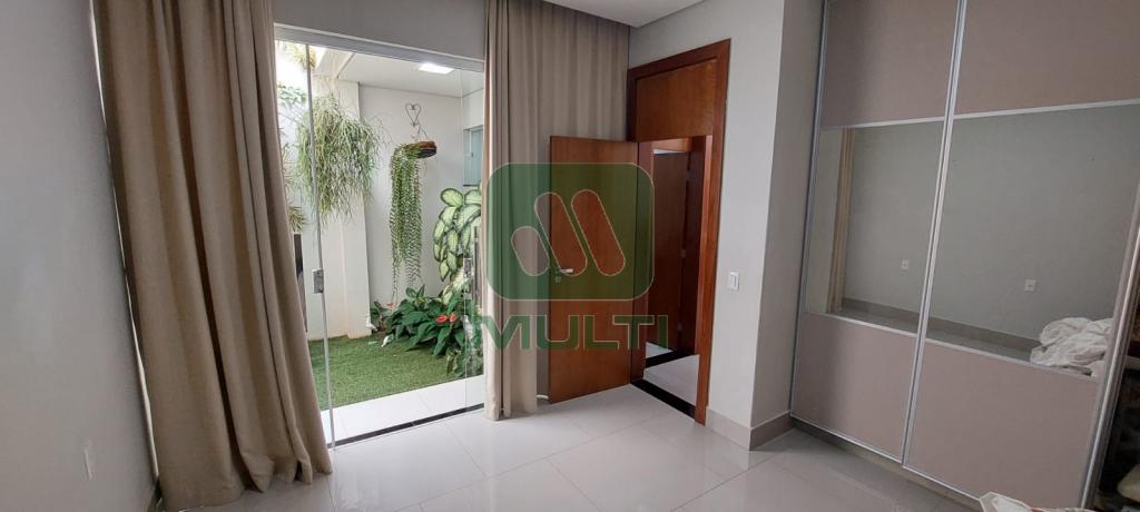 Casa à venda com 4 quartos, 440m² - Foto 24