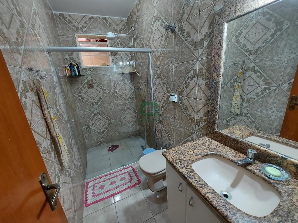 Casa à venda com 3 quartos, 170m² - Foto 3