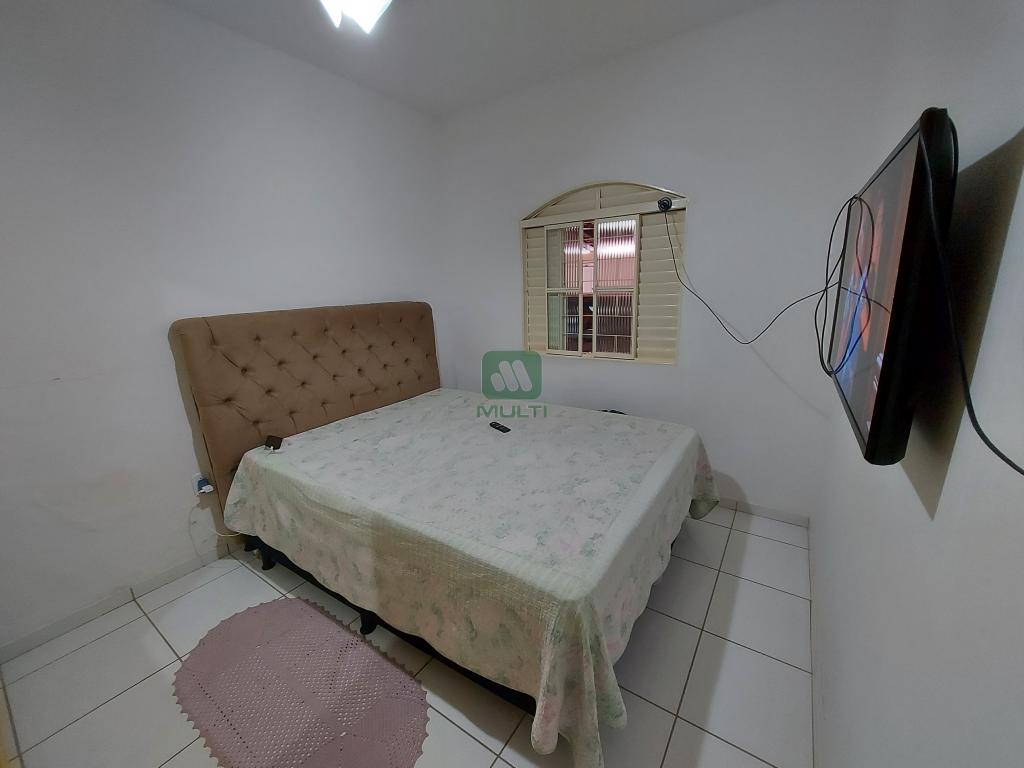 Casa à venda com 3 quartos, 170m² - Foto 4