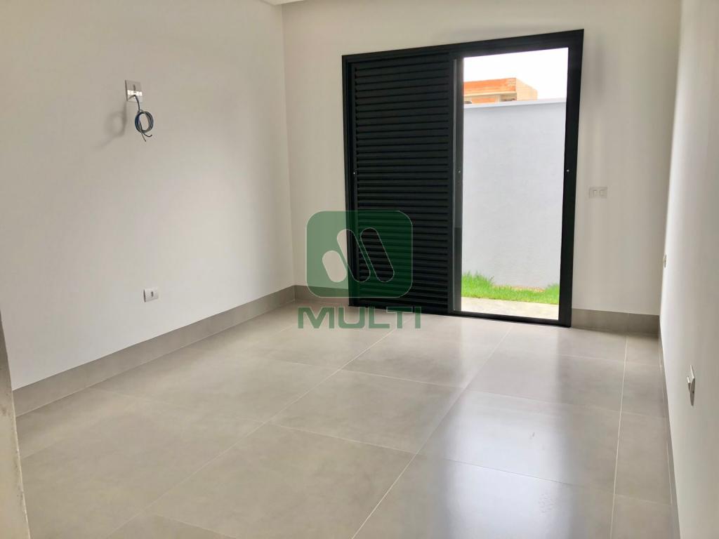 Casa de Condomínio à venda com 3 quartos, 201m² - Foto 11