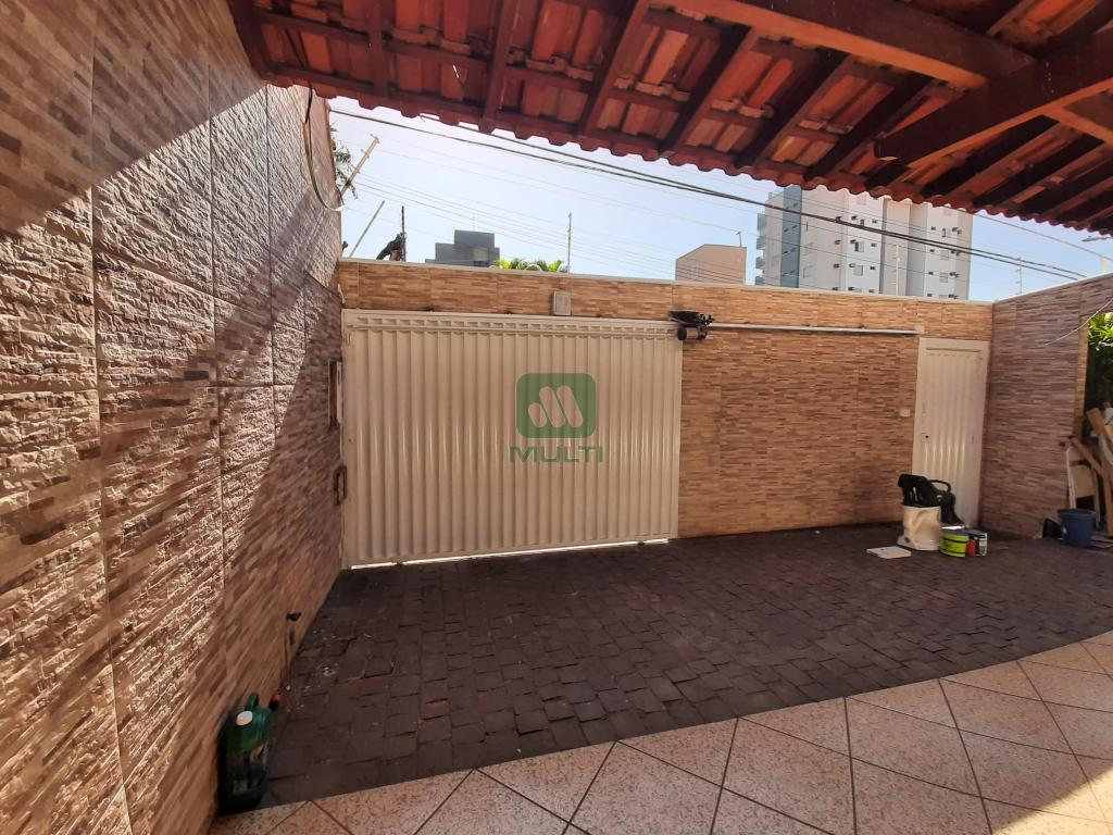 Casa à venda com 4 quartos, 326m² - Foto 5