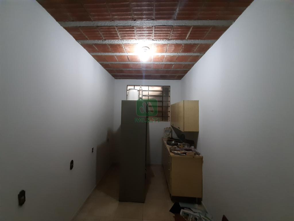 Casa à venda com 4 quartos, 326m² - Foto 37