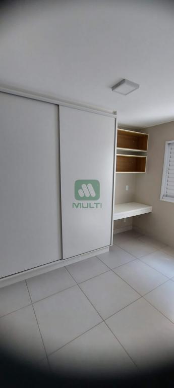 Apartamento à venda com 2 quartos, 70m² - Foto 10