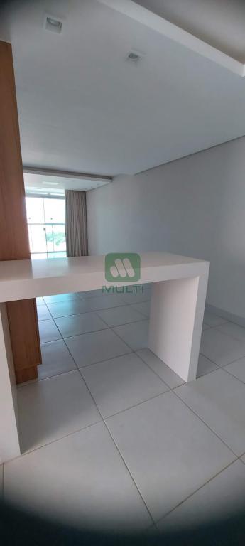 Apartamento à venda com 2 quartos, 70m² - Foto 15