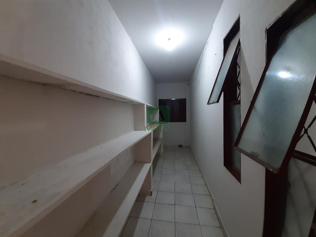 Casa à venda com 3 quartos, 276m² - Foto 14