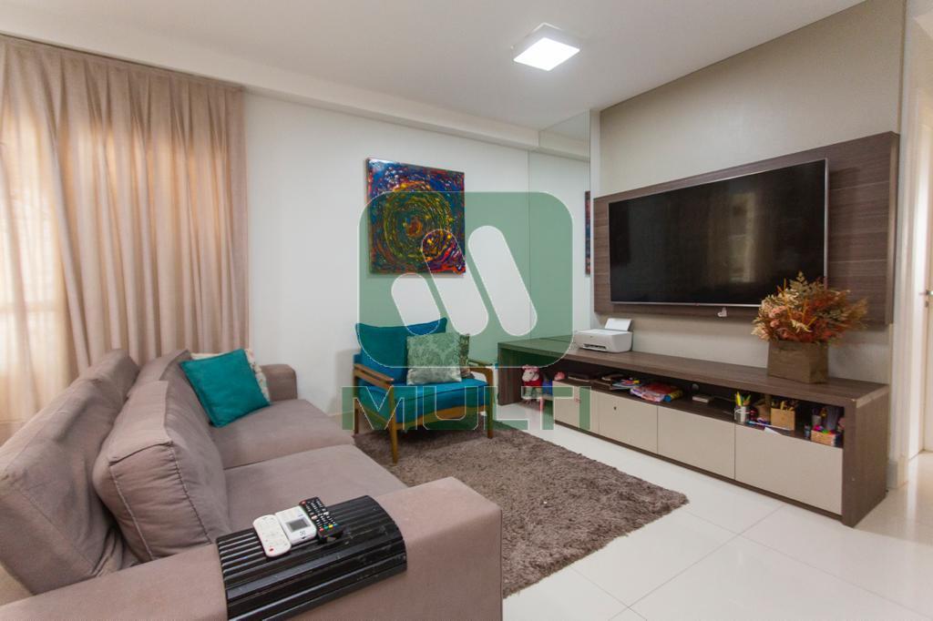 Apartamento à venda com 3 quartos, 109m² - Foto 2