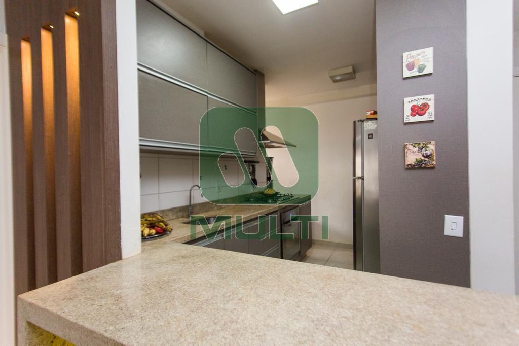 Apartamento à venda com 3 quartos, 109m² - Foto 30