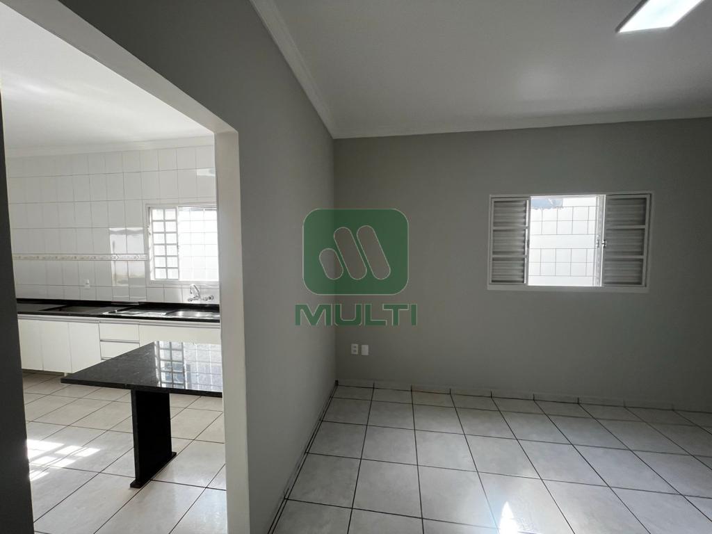 Casa à venda com 3 quartos, 170m² - Foto 5