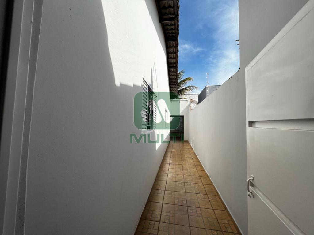 Casa à venda com 3 quartos, 170m² - Foto 9