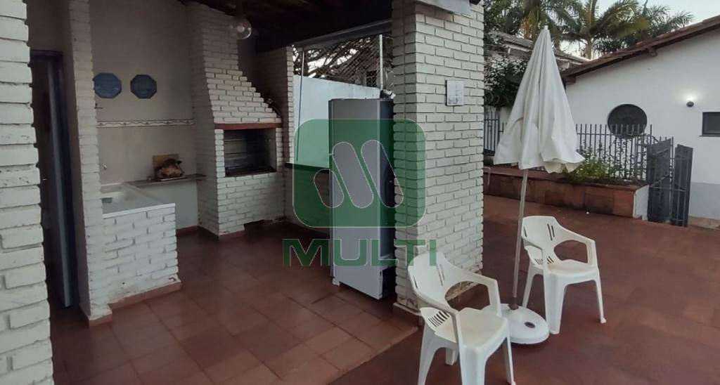 Casa à venda com 4 quartos, 260m² - Foto 19