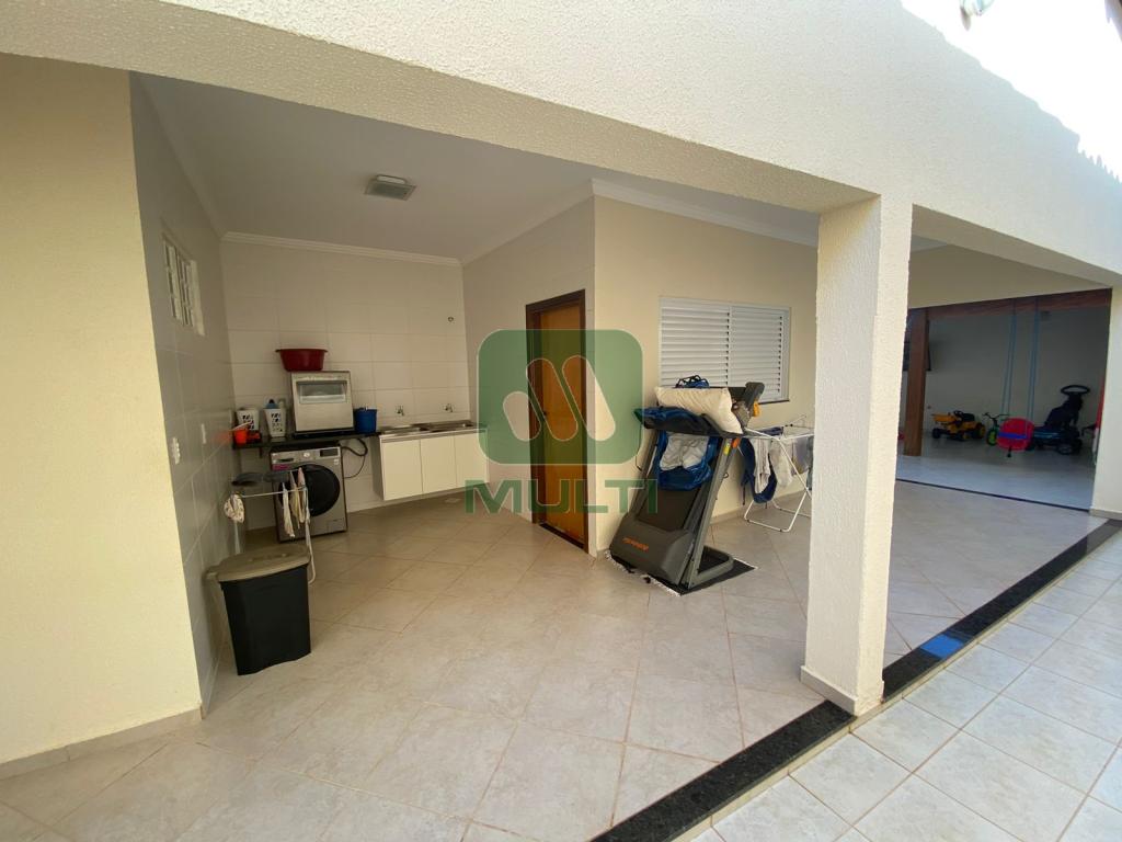 Casa à venda com 4 quartos, 300m² - Foto 6