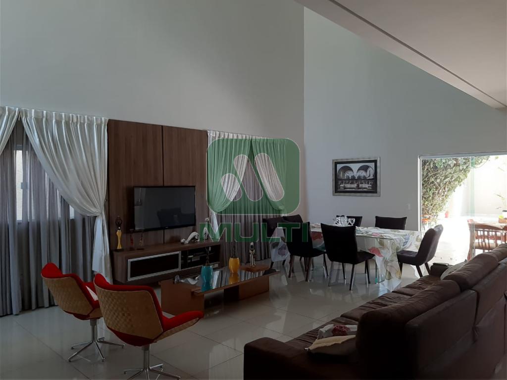 Casa à venda com 3 quartos, 347m² - Foto 8