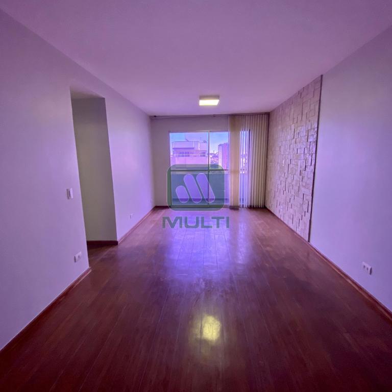 Apartamento à venda com 3 quartos, 116m² - Foto 1