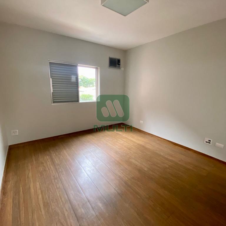 Apartamento à venda com 3 quartos, 116m² - Foto 7