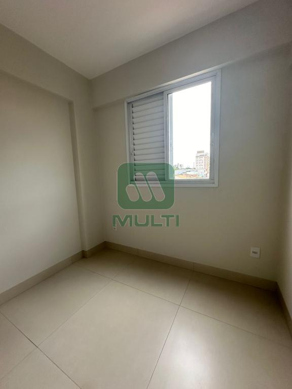 Apartamento à venda com 2 quartos, 63m² - Foto 3