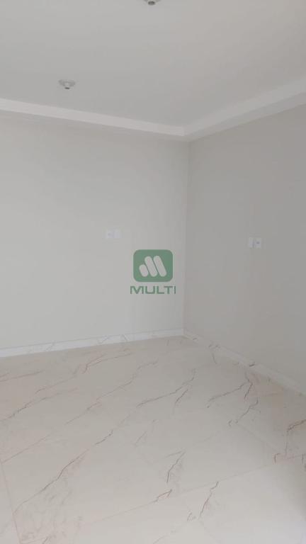 Apartamento à venda com 2 quartos, 56m² - Foto 3