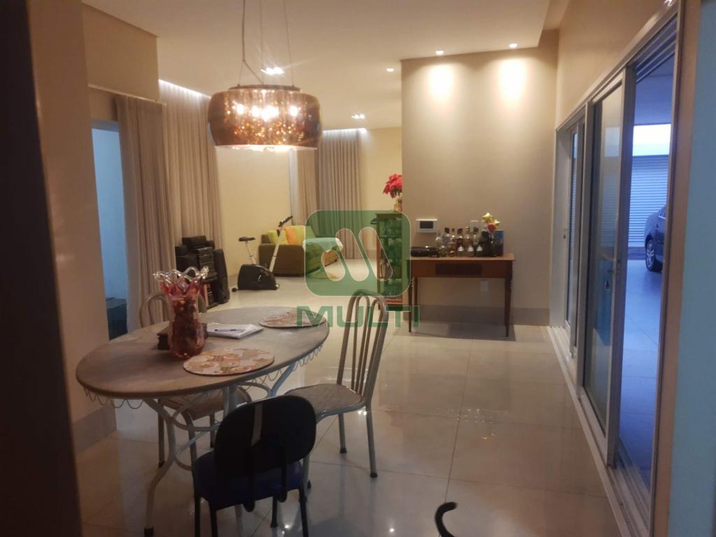 Casa à venda com 4 quartos, 242m² - Foto 12