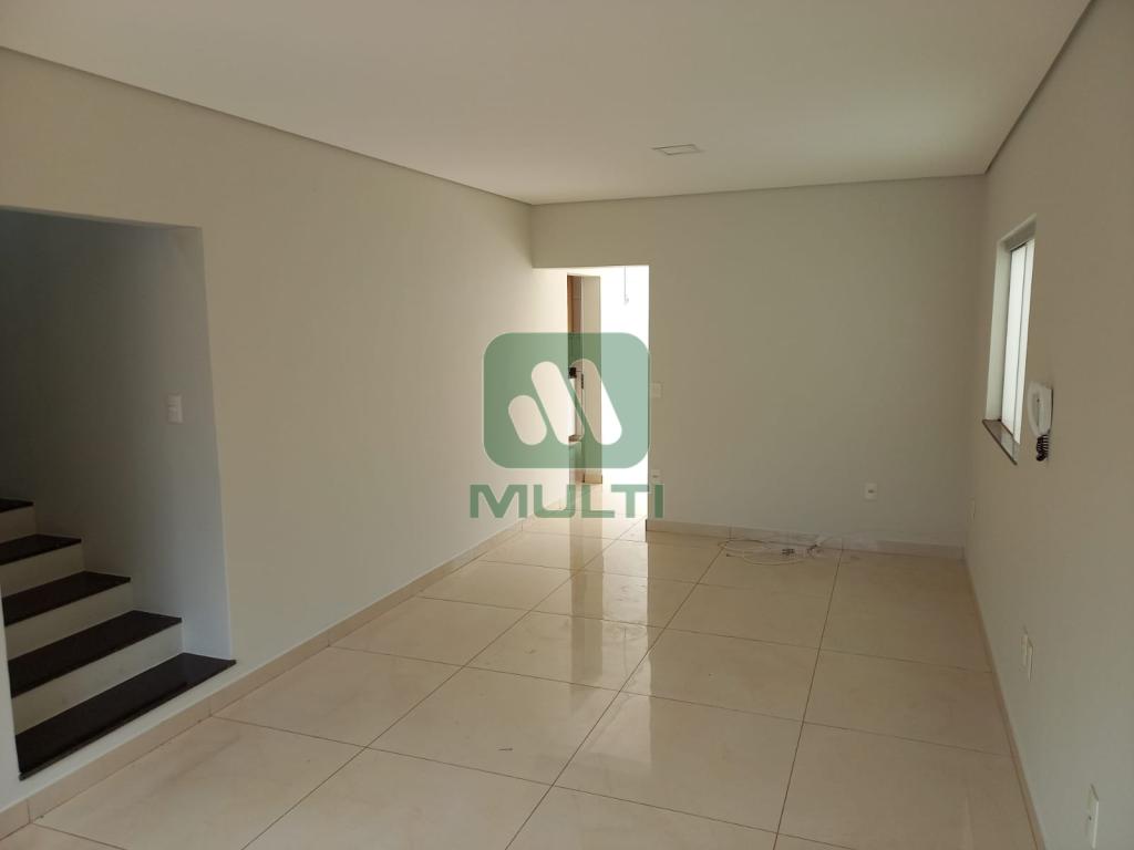 Casa à venda com 3 quartos, 170m² - Foto 6