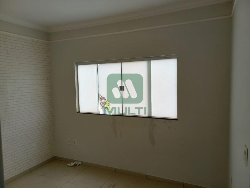 Casa à venda com 3 quartos, 170m² - Foto 7