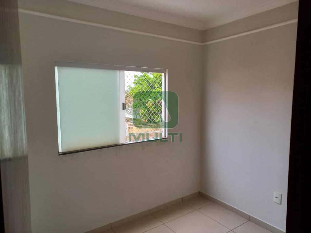 Casa à venda com 3 quartos, 170m² - Foto 8