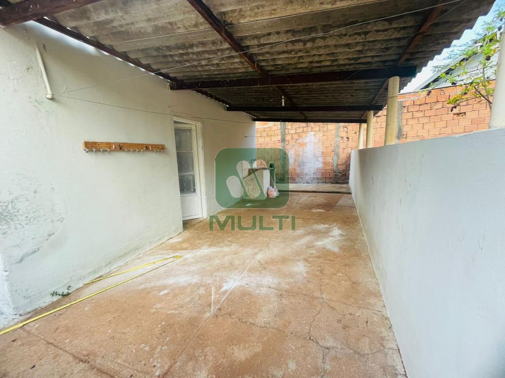 Casa à venda com 2 quartos, 90m² - Foto 19