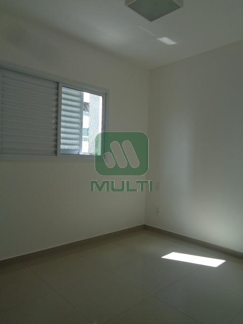 Apartamento à venda com 2 quartos, 66m² - Foto 13