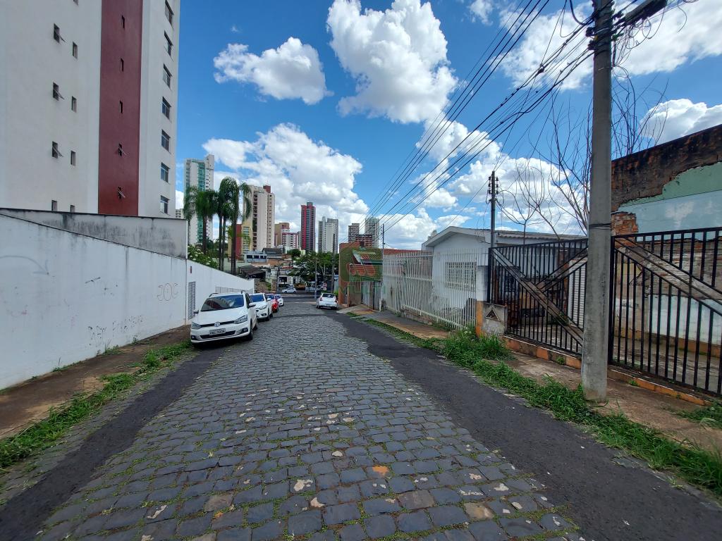 Terreno à venda com 1 quarto, 400m² - Foto 3