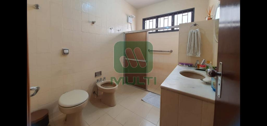 Casa à venda com 3 quartos, 350m² - Foto 5