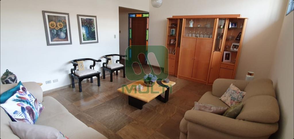 Casa à venda com 3 quartos, 350m² - Foto 26