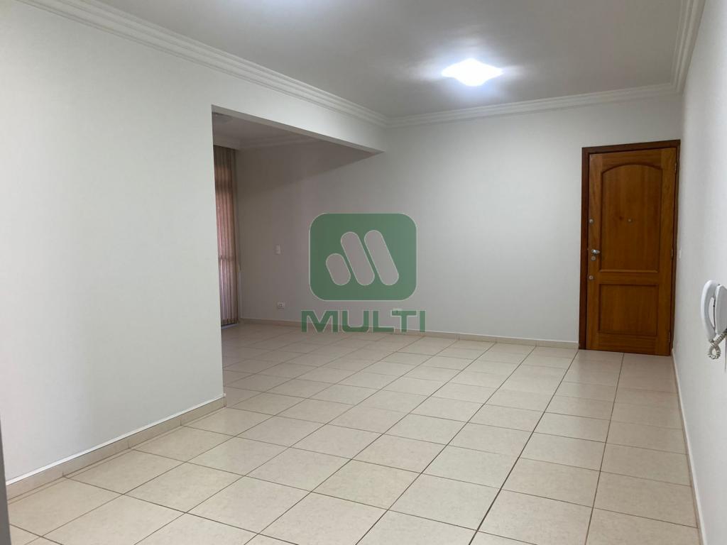 Apartamento à venda com 3 quartos, 113m² - Foto 3